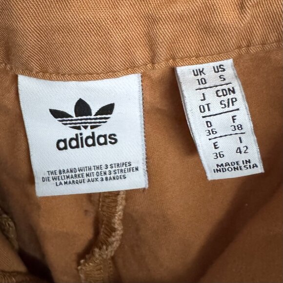 Adidas Originals - Cargo Track Joggers in Marigold - Picture 5 of 11